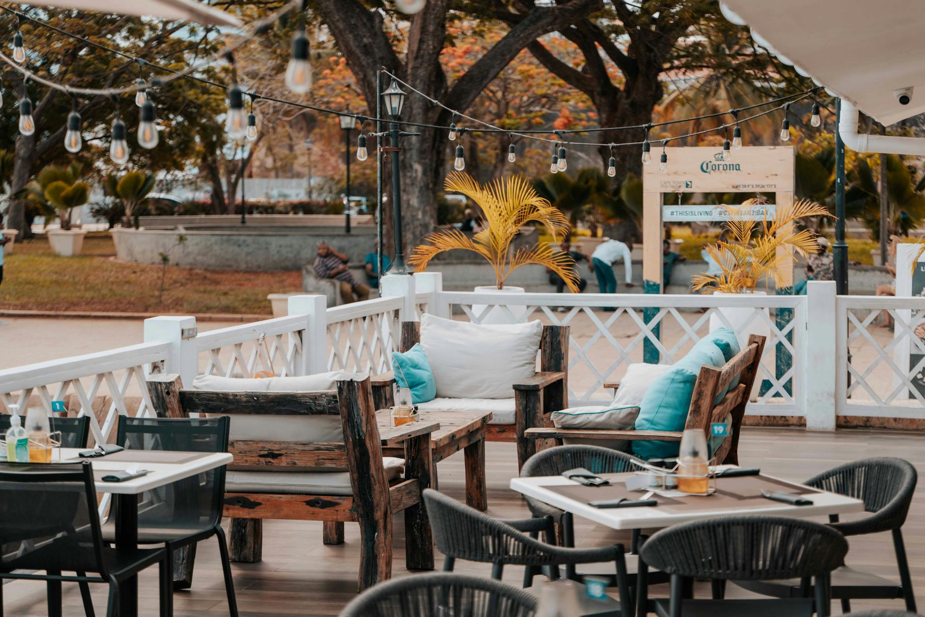 Outdoor garden dining at a Key West restaurant — best restaurants in Key West for ambiance