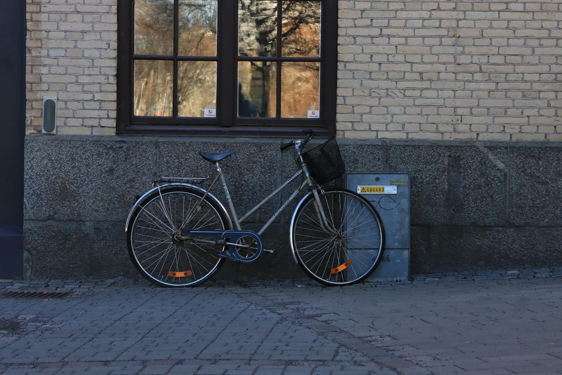 Cycling through the charming streets of Key West Old Town