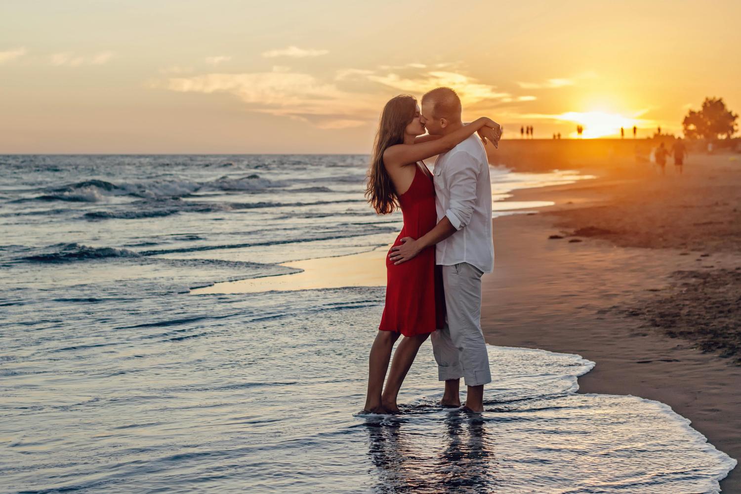 Best time to visit Key West - winter beach sunset