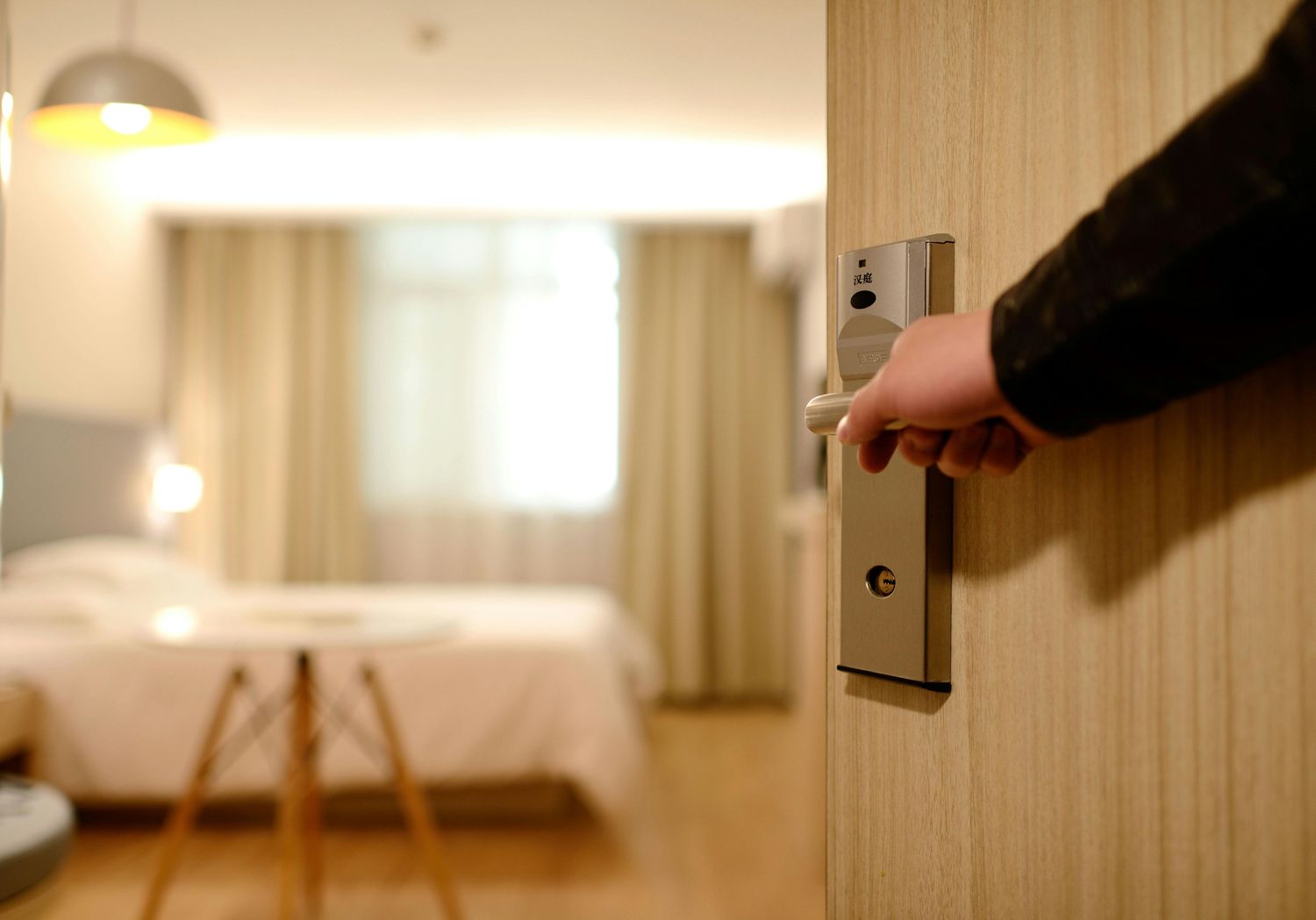 Hotel room interior representing cheap hotels in Key West