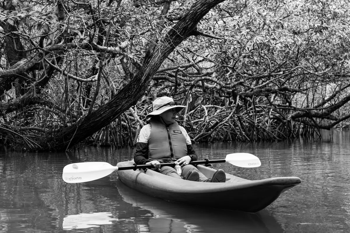 A couple kayaking in Key West