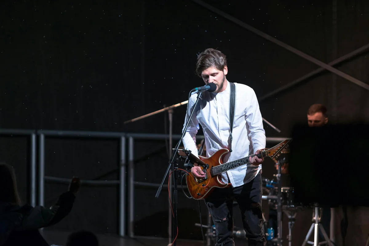 A songwriter performing at the Key West Songwriters Festival